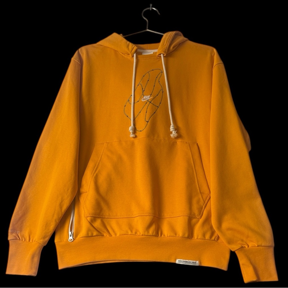 NWOT - Nike Standard Issue Pullover Basketball Hoodie in Orange - Like New